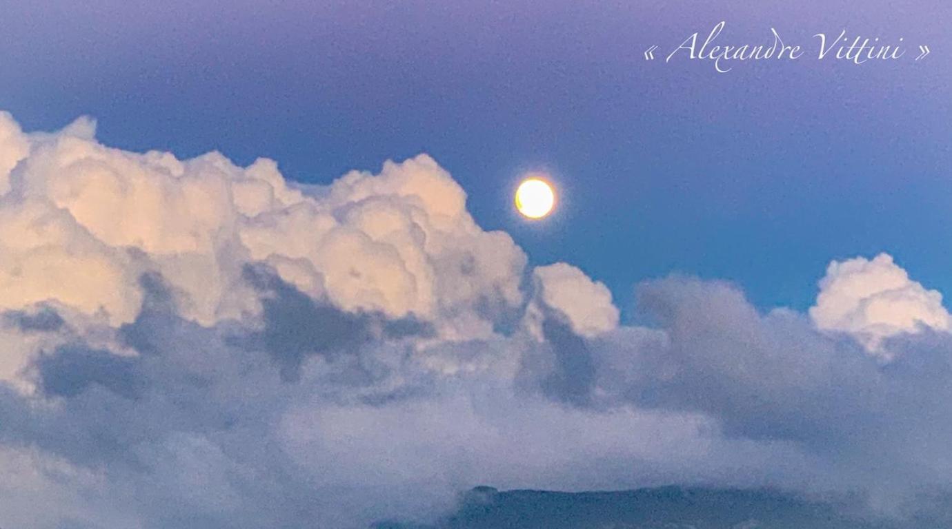Nuits Magiques Au Village Entre Mer Et Montagnes Bigorno エクステリア 写真